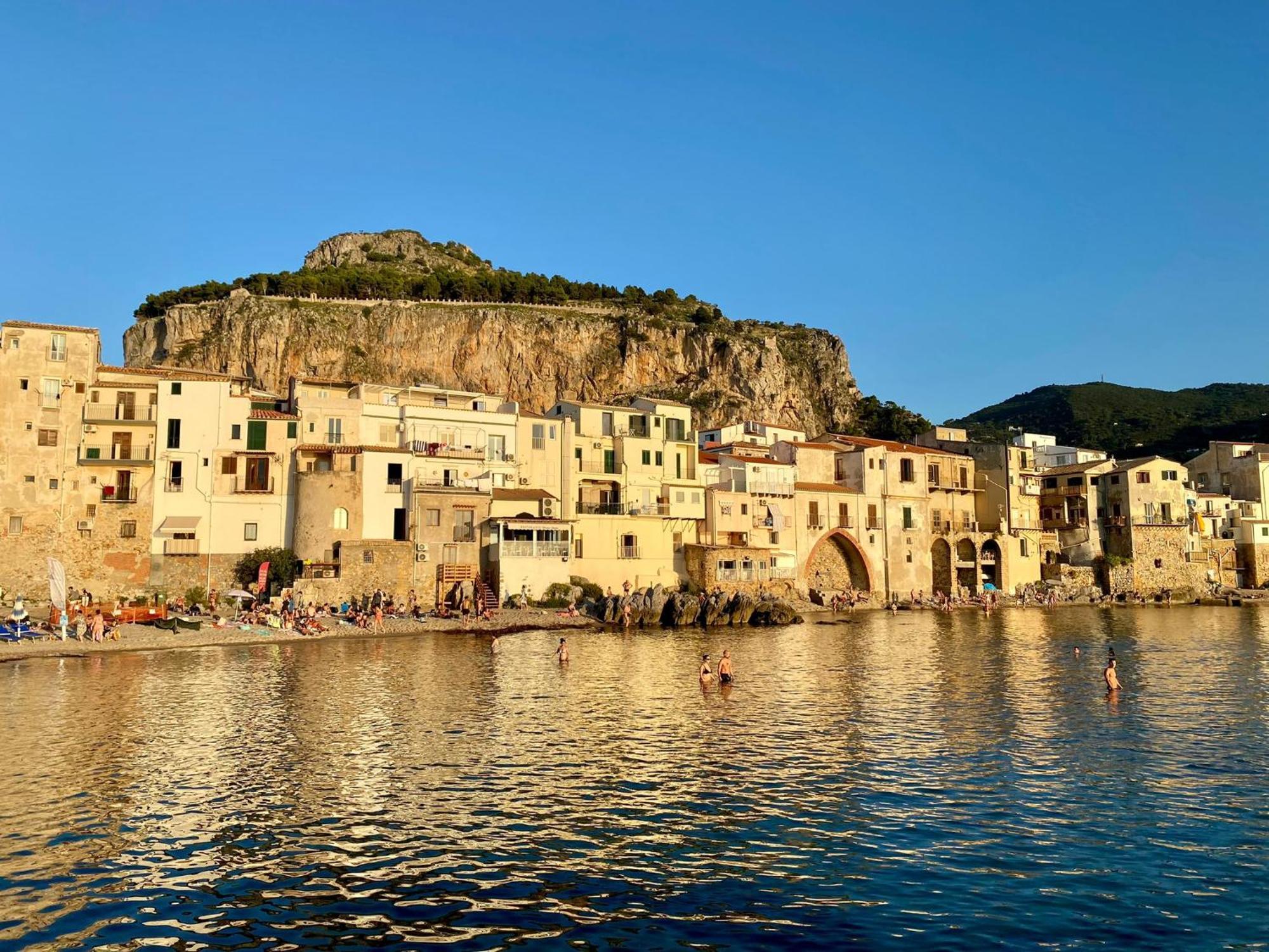 Casa Agora-A Due Passi Dal Mare Lägenhet Cefalù Exteriör bild